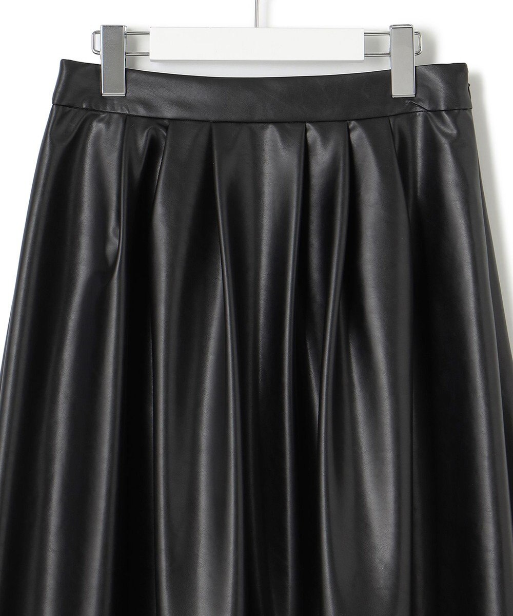 23区 【洗える】フェイクレザーパンチング フレアスカート 