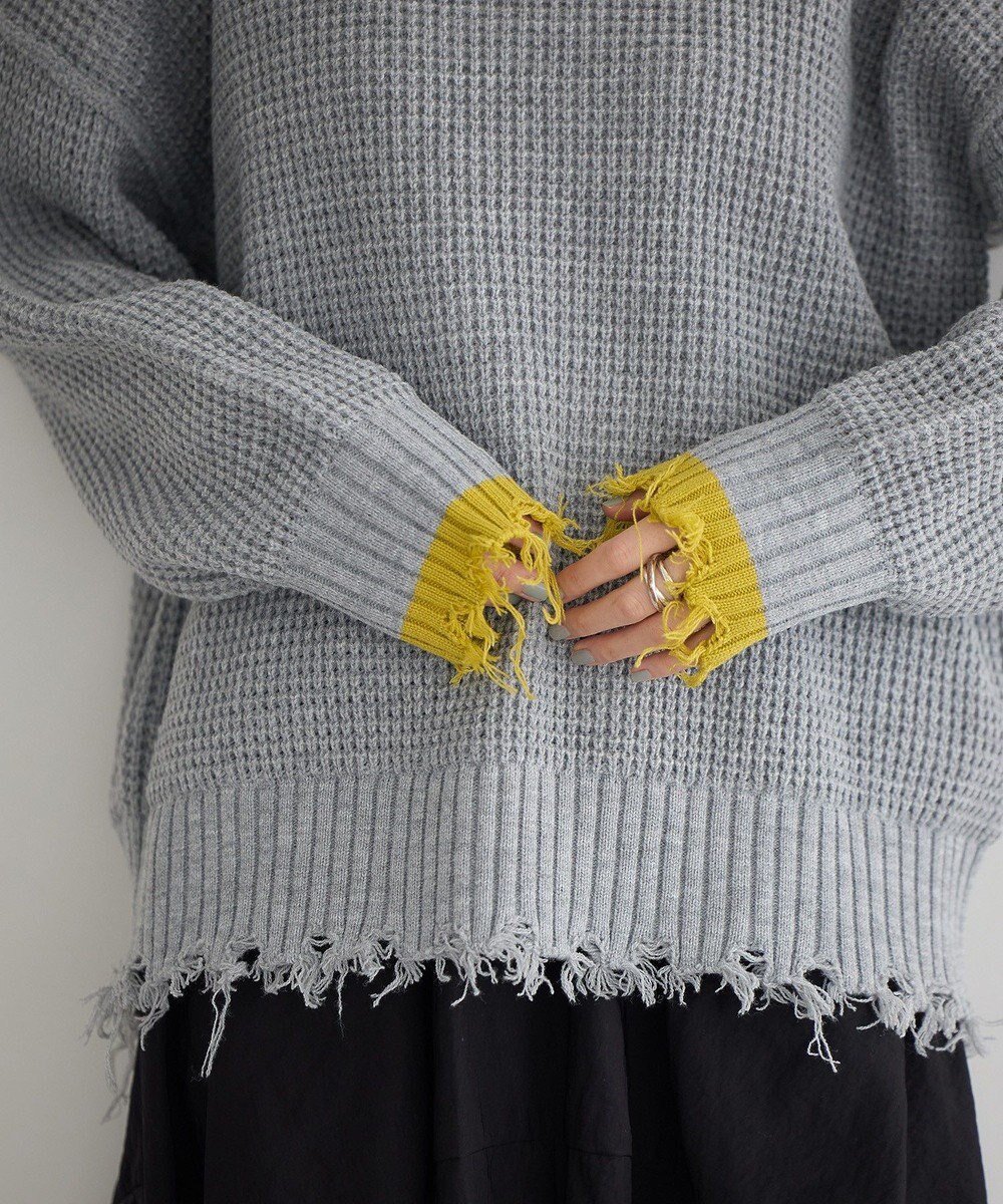 YECCA VECCA ダメージルーズニット 