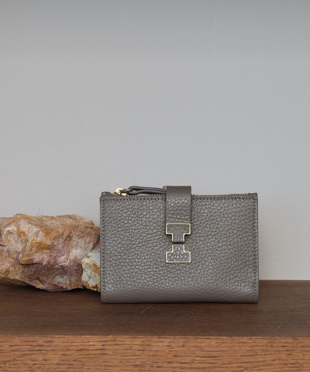 IACUCCI アバ ハーフウォレット CERVO 