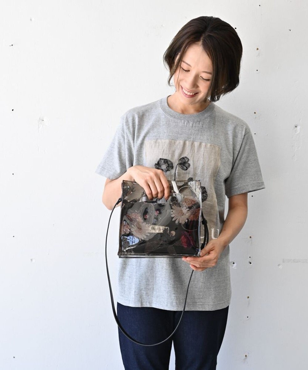 muuc 〈2WAY〉色糸花刺繍模様 ビニール生地 牛革ショルダー紐付き スクエアバッグ 