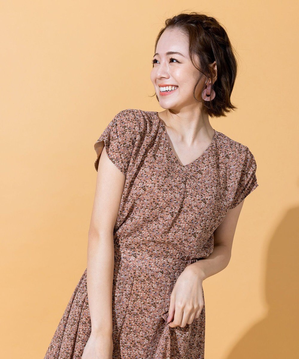 Tiaclasse L 【洗える】程良い透け感のシフォン花柄フレンチワンピース 