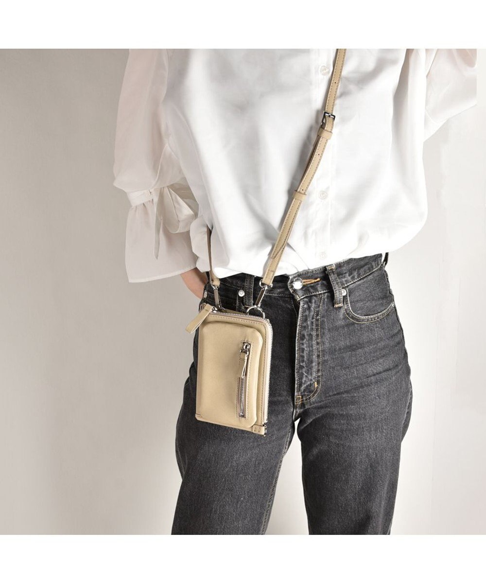 LA BAGAGERIE マルチスマホポシェット 