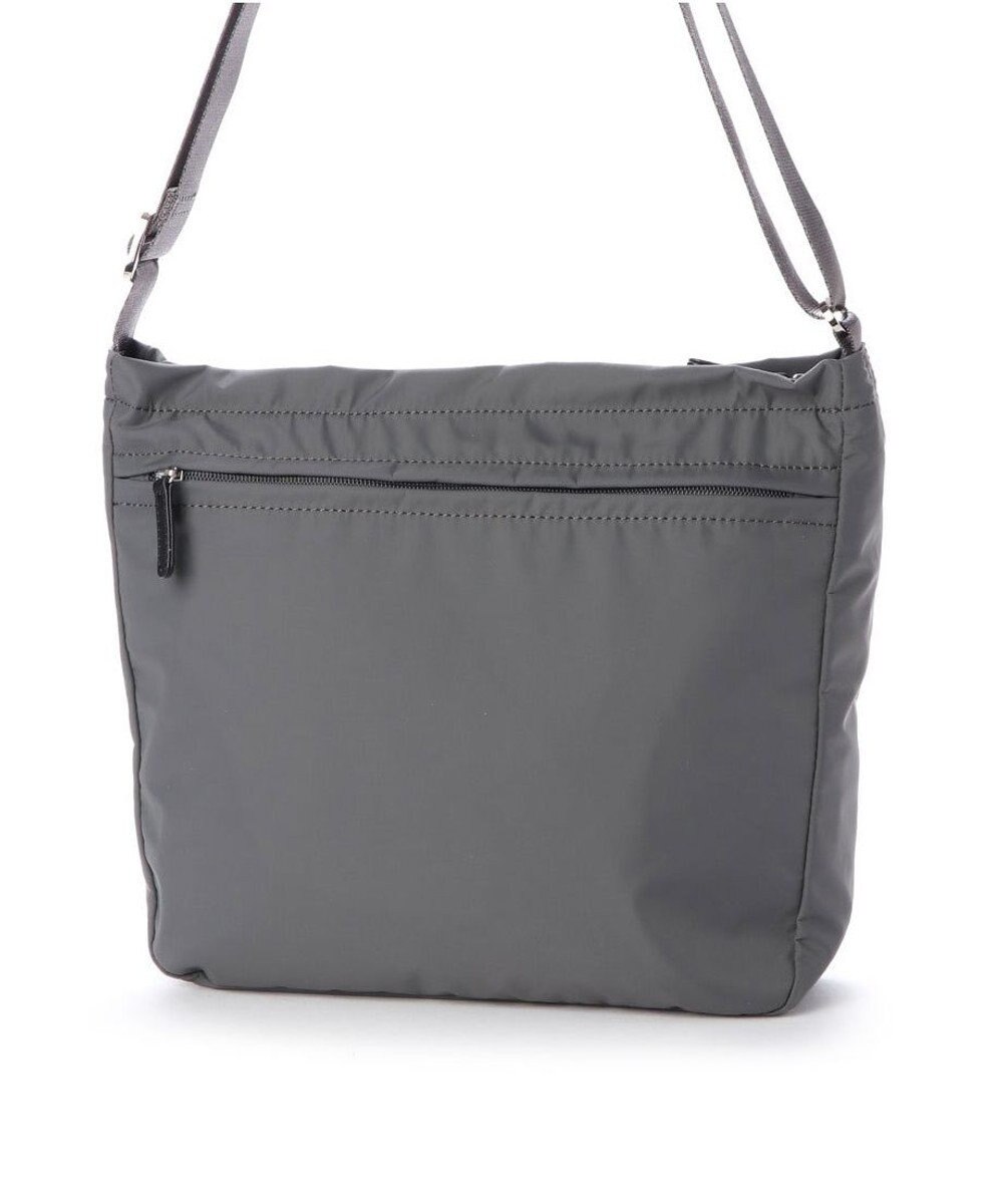 Y'SACCS ナイロンタフタショルダーバッグ たて型 