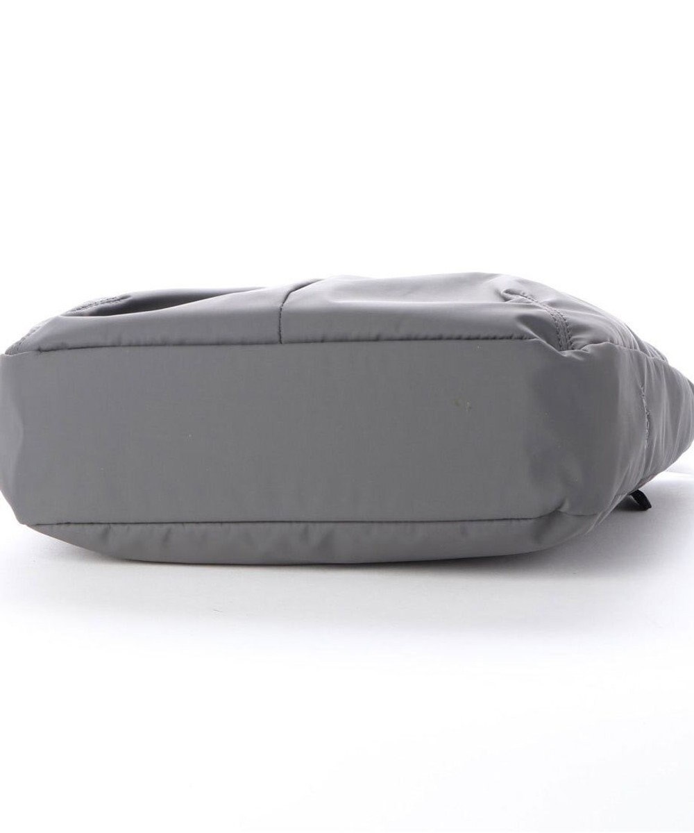 Y'SACCS ナイロンタフタショルダーバッグ たて型 