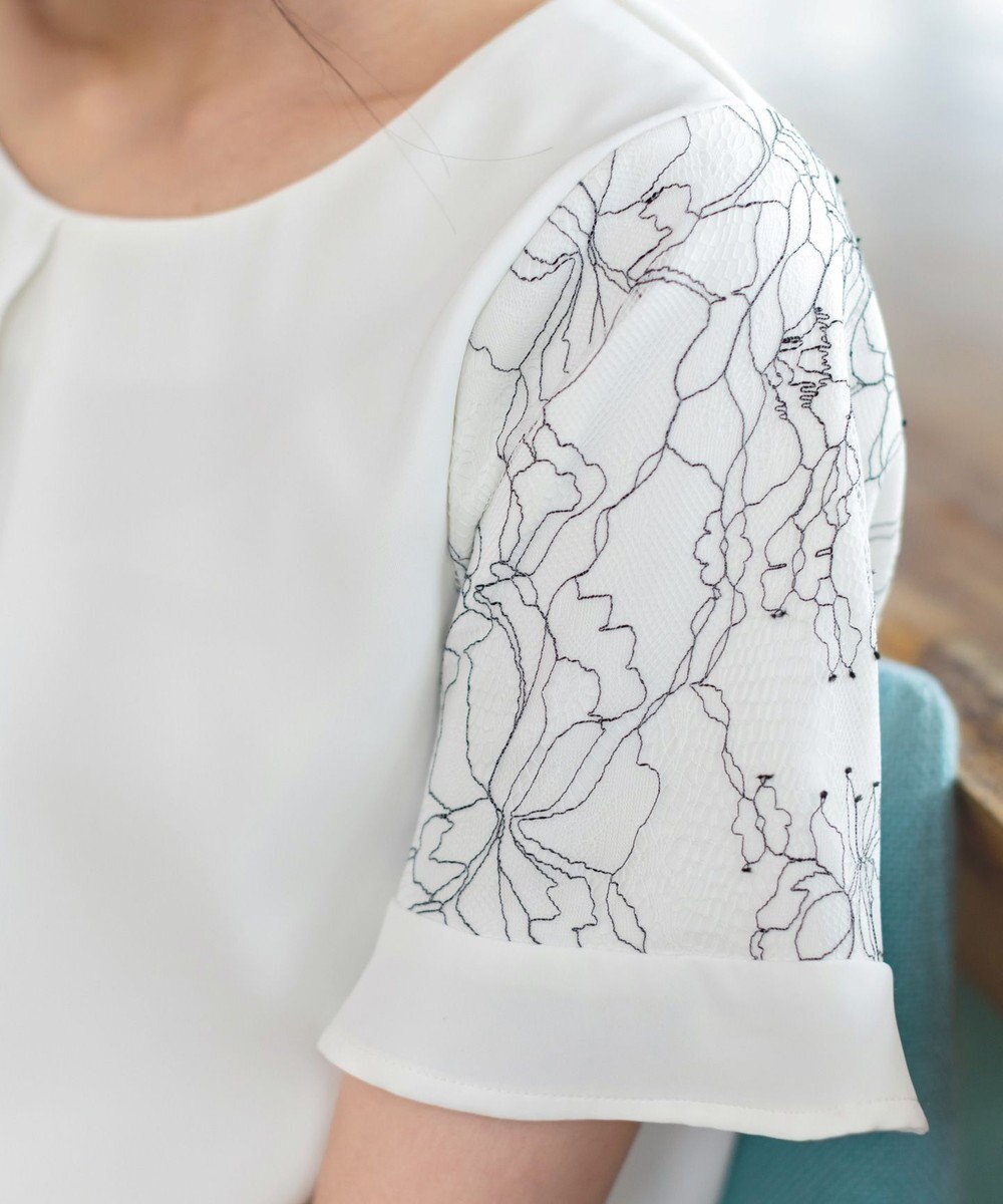 Tiaclasse 【新色追加・洗える】体型カバーも叶うレーススリーブブラウス 