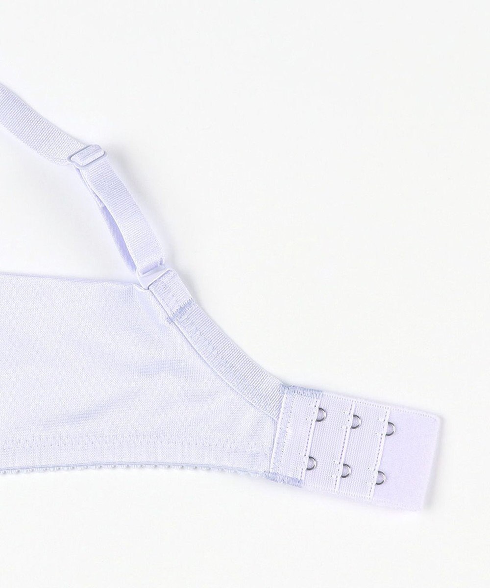 WACOAL 【小さく見せるブラ】 シンプル ブラジャー 着やせ効果 コンパクトにメイク バストの突出をおさえる 背中の段差を軽減 大きいサイズ レディース BRB452 /ワコール 