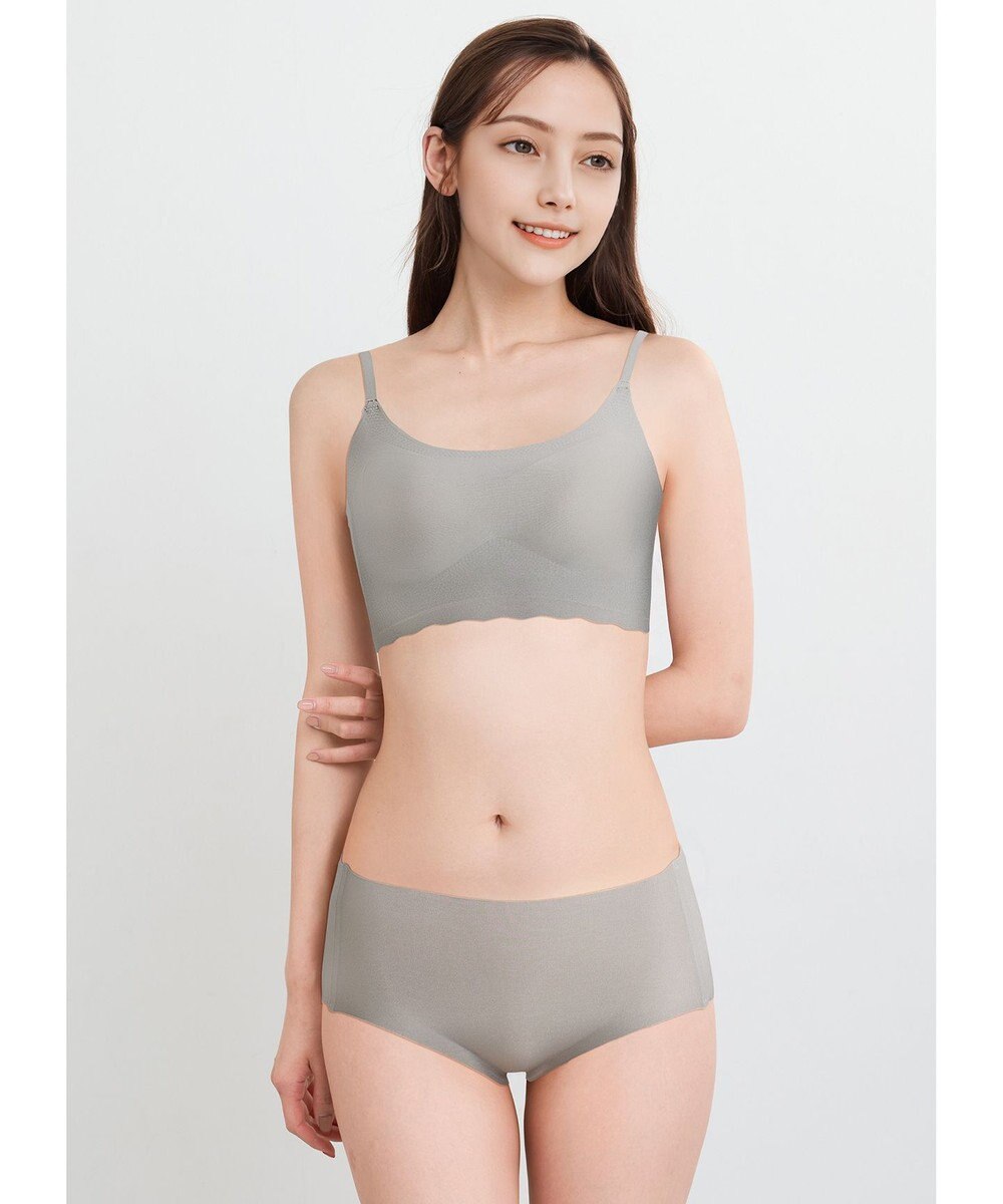 WACOAL 【GOCOCi ゴコチ】 ノンワイヤー ハーフトップ 伸びのよい素材を使用 ムレにくく快適 フラット仕上げ ホックなし ブラトップ レディース CGG220 /ワコール 