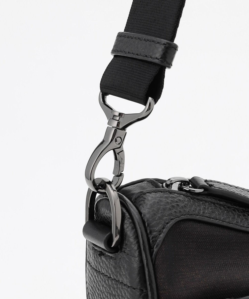 JOSEPH ABBOUD 【軽量/撥水素材】インターレースハーフムーンバッグ 