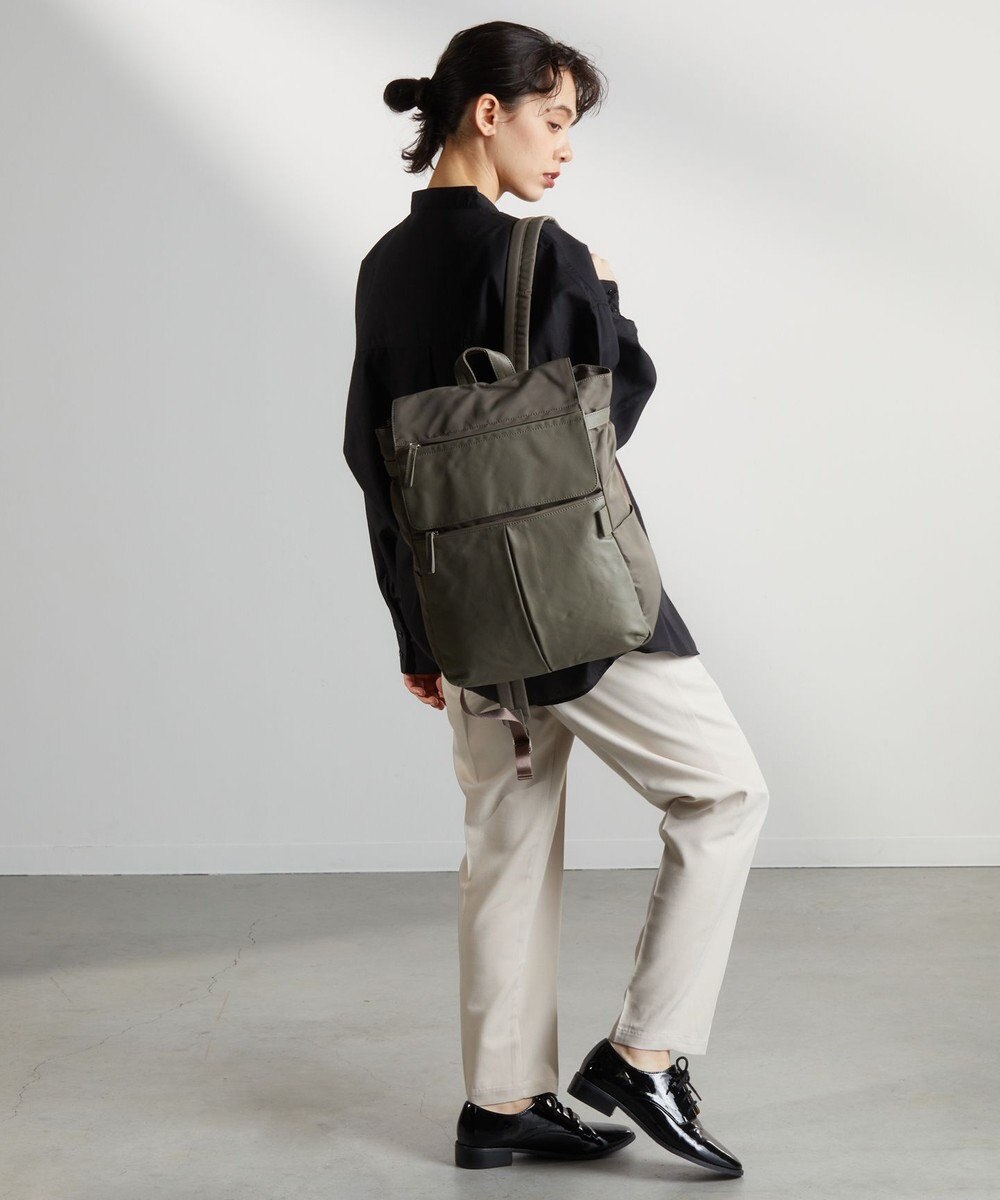 Y'SACCS ナイロン×牛革コンビシリーズ リュックサック Mサイズ 