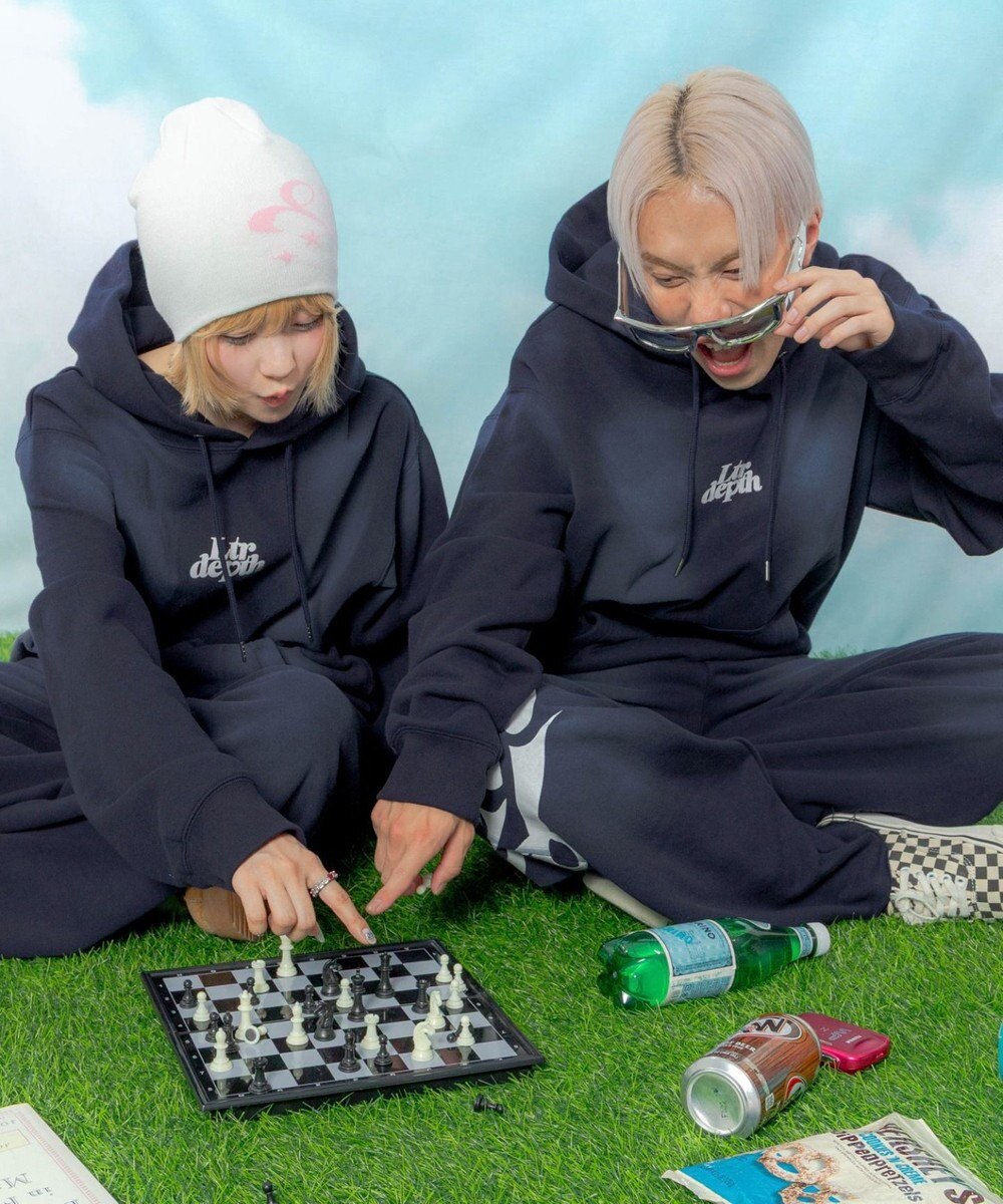 WEGO 【ユニセックス着用ITEM】ハートモチーフプルパーカー 