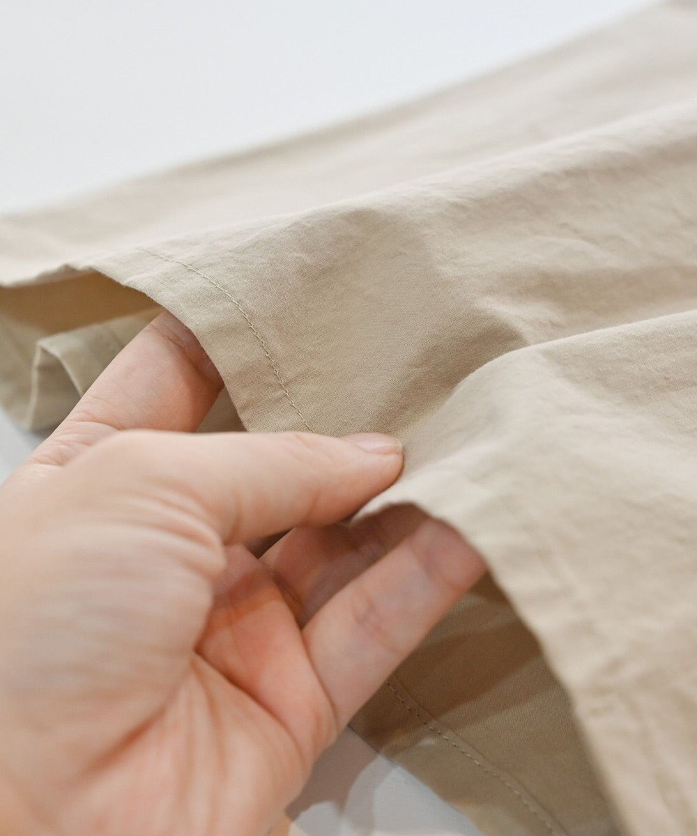 muuc 〈ドライタッチな上質コットン100%〉〈タイプライター生地〉後ろギャザー入り フレンチスリーブのブラウス 