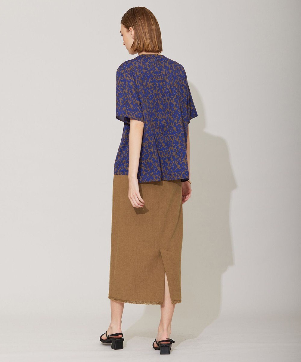 ICB 【洗える】シルエットフラワープリント Tブラウス 