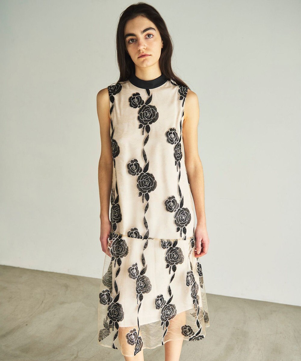 GRACE CONTINENTAL ハイネック刺繍ワンピース 