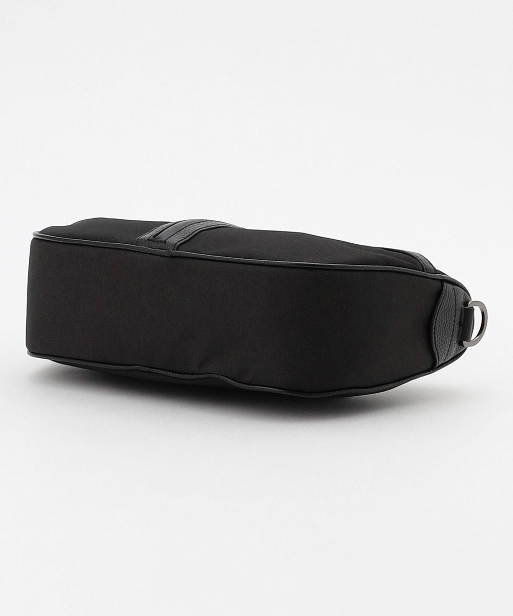 JOSEPH ABBOUD 【軽量/撥水素材】インターレースハーフムーンバッグ 