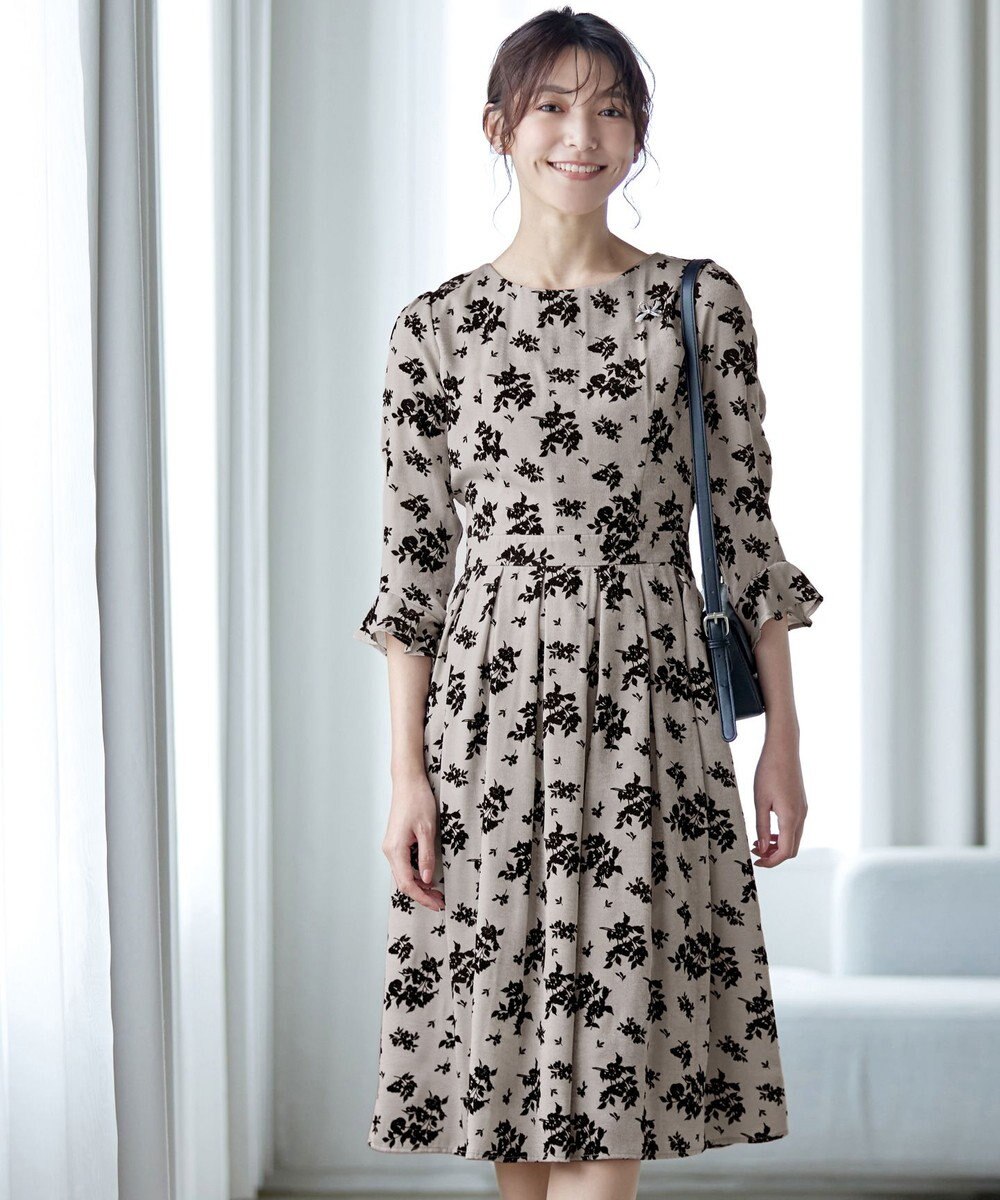 Tiaclasse 【安田美沙子さん着用・洗える】フラワーフロッキーワンピース 