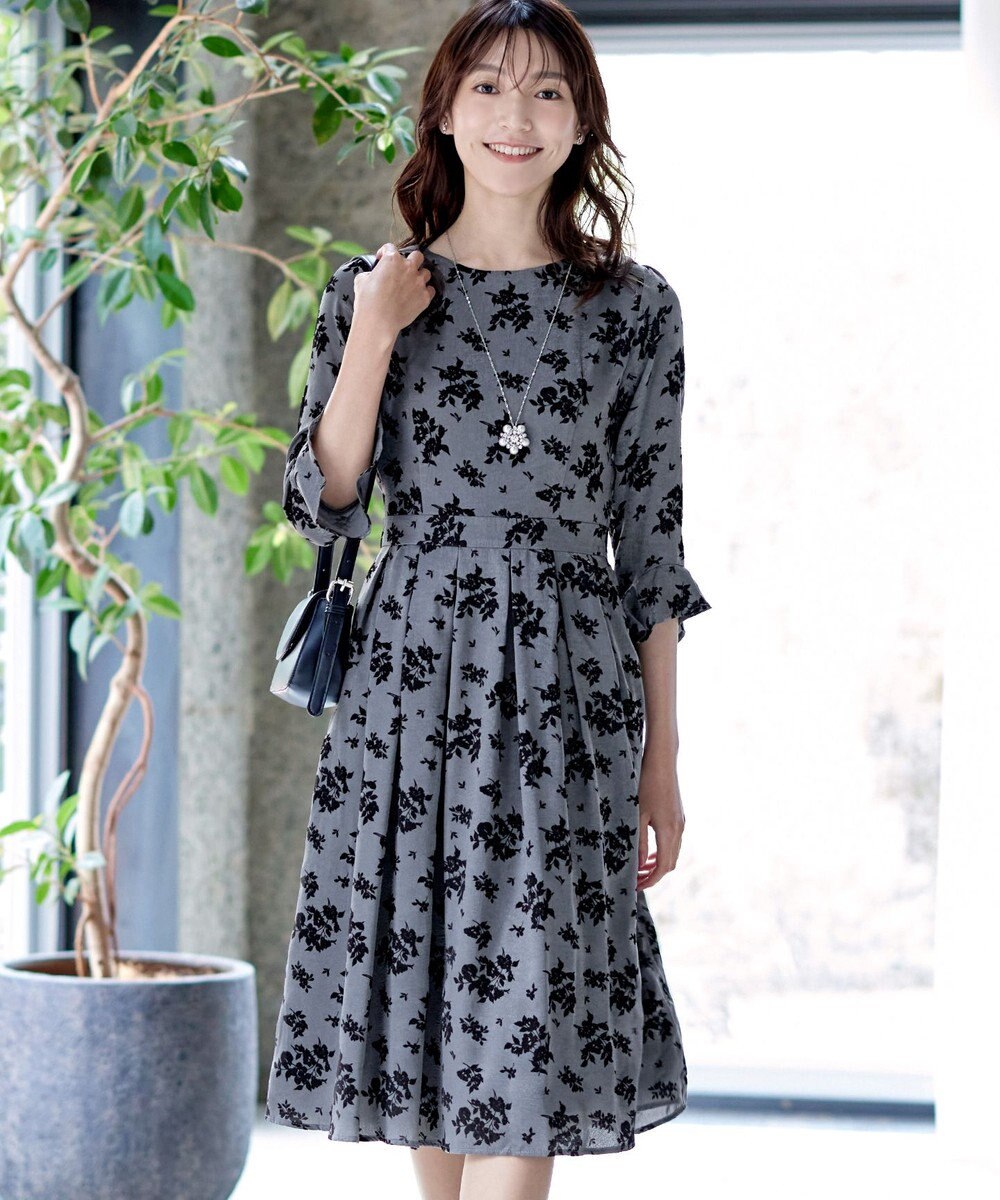 Tiaclasse 【安田美沙子さん着用・洗える】フラワーフロッキーワンピース 