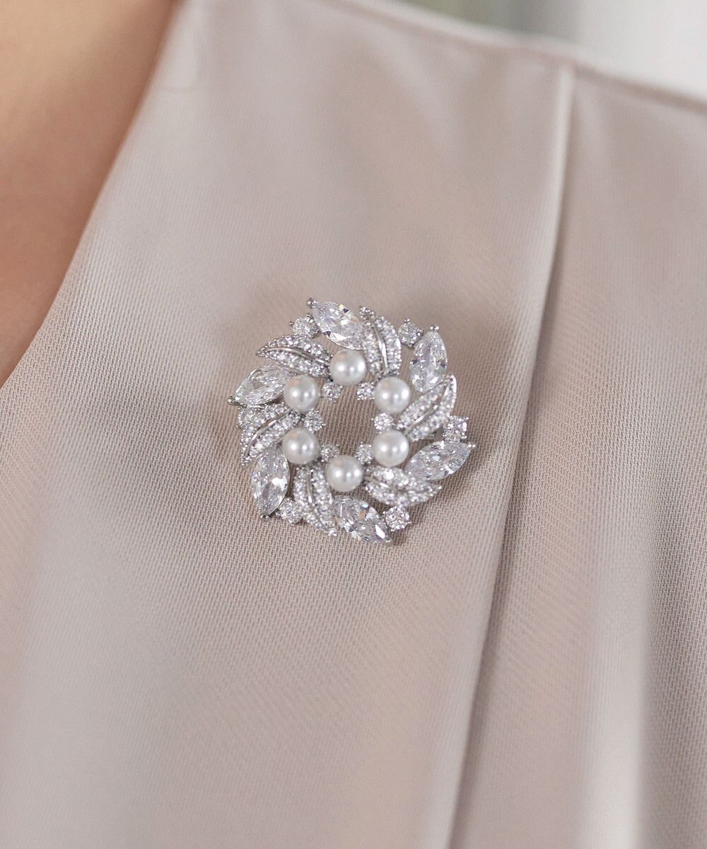 Tiaclasse リーフパールブローチ 