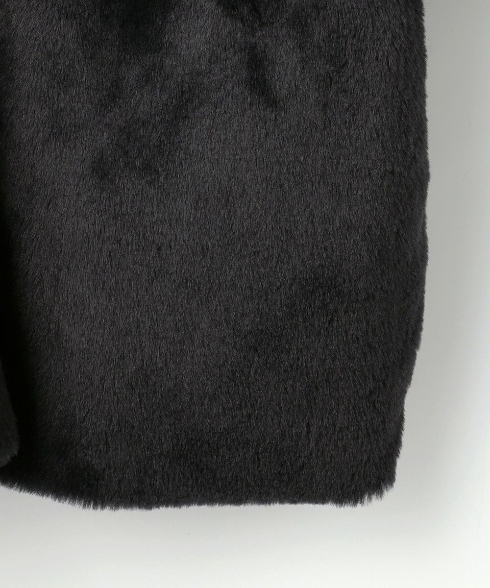 Feroux フード付きフェイクファー パーカー 