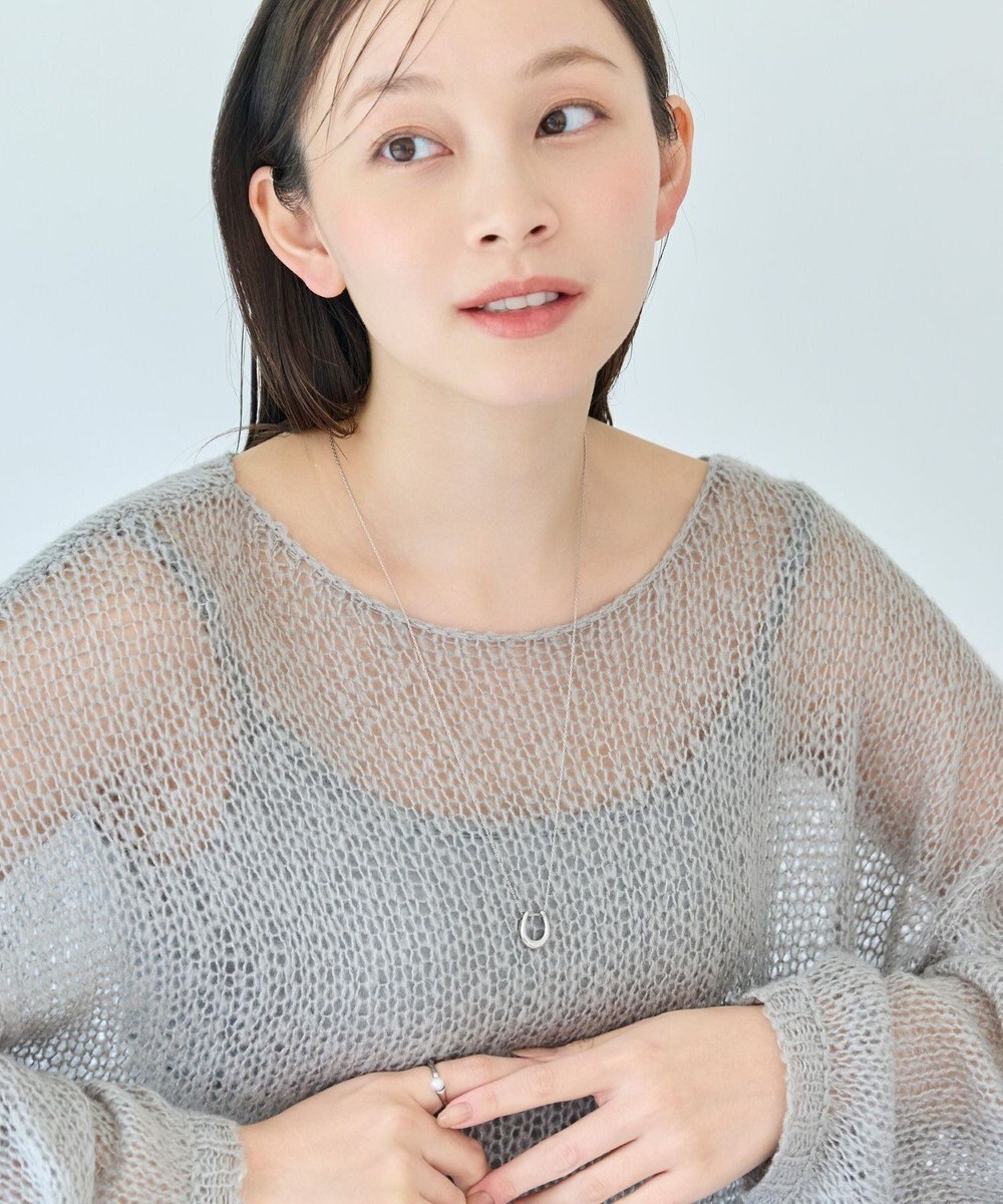 Phoebe 〈金属アレルギー対応〉メタリックホースシューネックレス　シルバー　ステンレス/馬蹄/蹄鉄/ラッキーモチーフ/ギフト/プレゼント/大ぶり 
