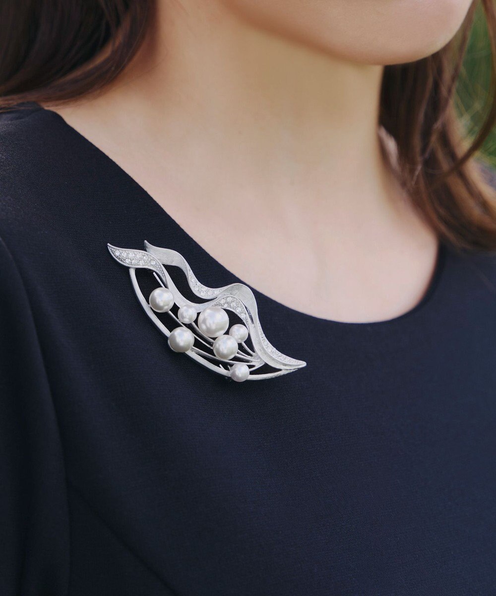 Tiaclasse ウェーブロングパールブローチ 