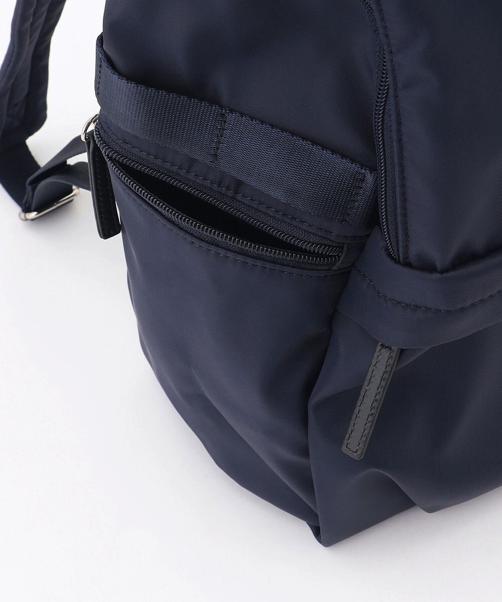 ICB 【新仕様・A4サイズ収納可・容量約14L】8ポケットナイロンリュック 