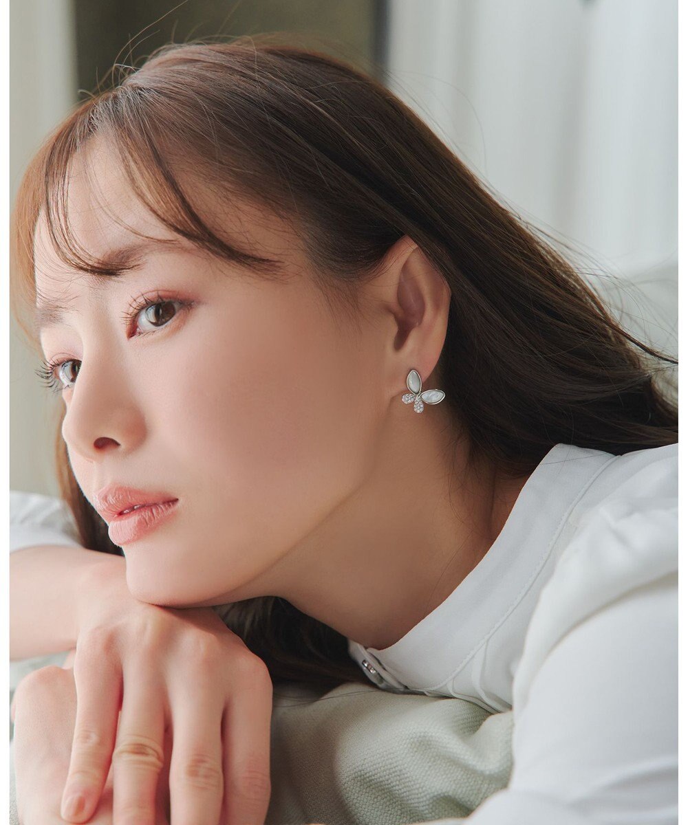 Tiaclasse 【安田美沙子さん着用・金属アレルギー対応】バタフライモチーフピアス 