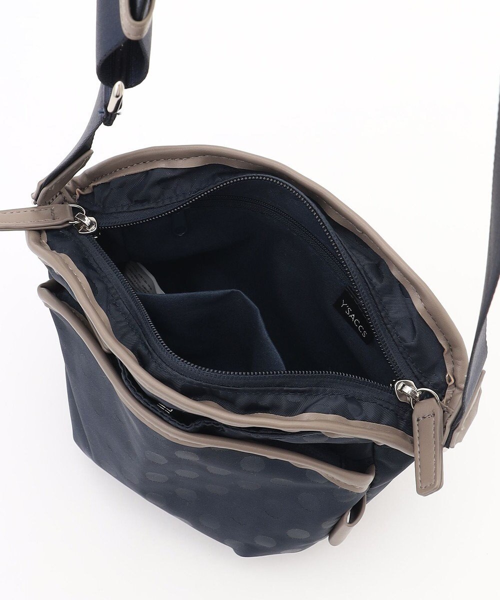 Y'SACCS ドットジャガードポシェット 