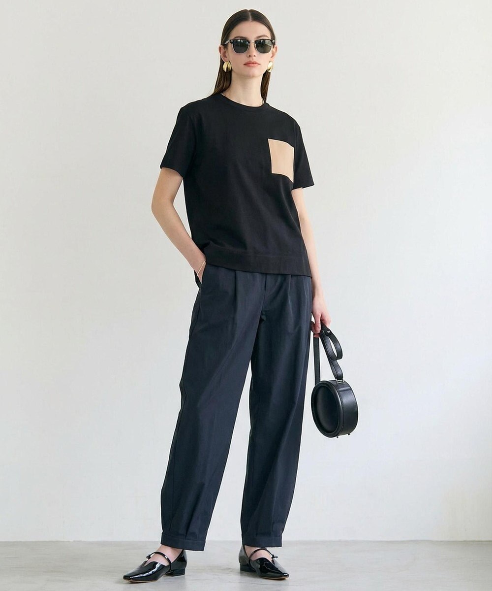 BEIGE， TORENIA / レザーポケットコットンクルーネックTシャツ 