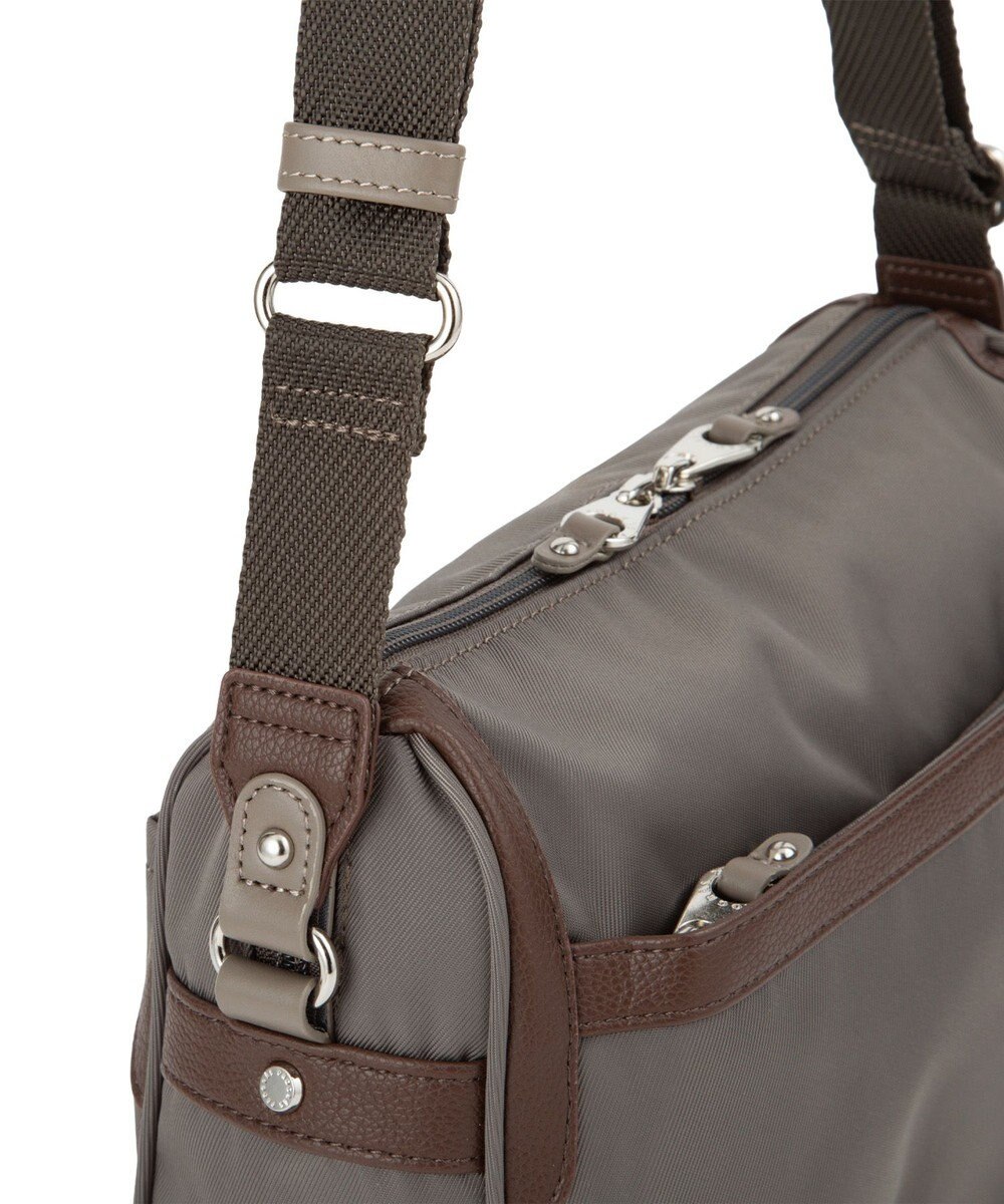 ACE BAGS & LUGGAGE PROGRES アベス ショルダーバッグ 横型 20181 プログレ 
