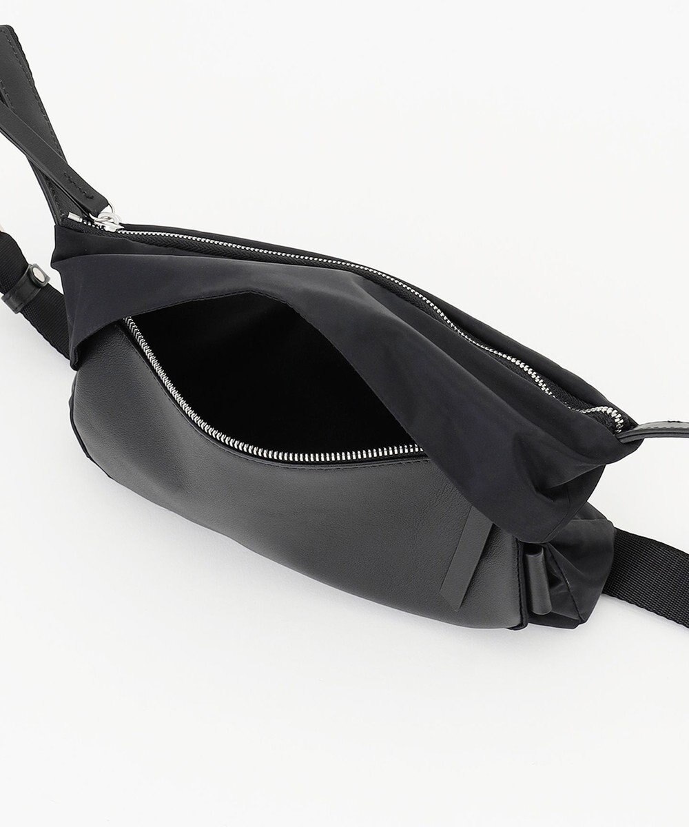 Y'SACCS リサイクルナイロン×カウレザー ラップミニショルダー 