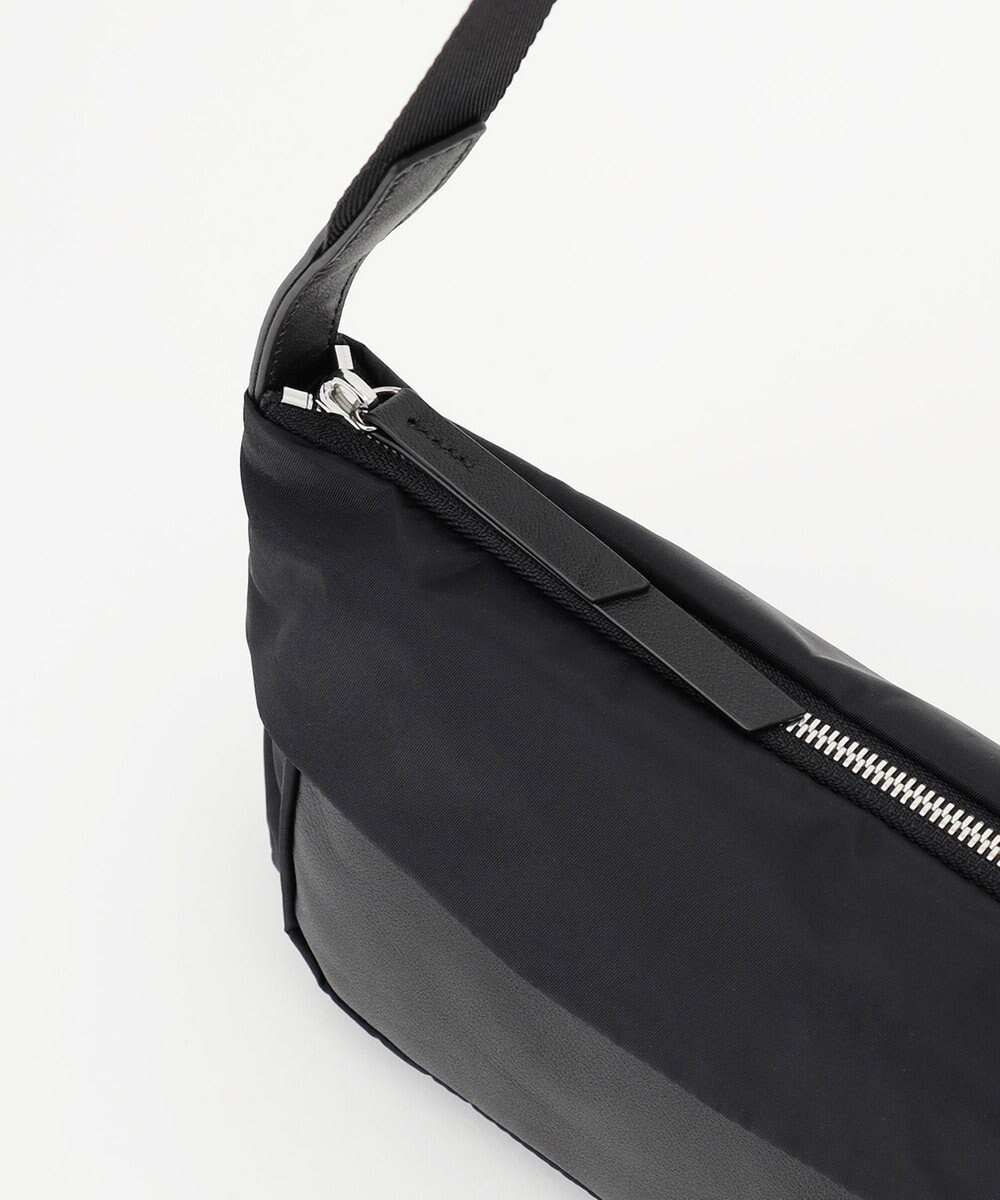 Y'SACCS リサイクルナイロン×カウレザー ラップミニショルダー 