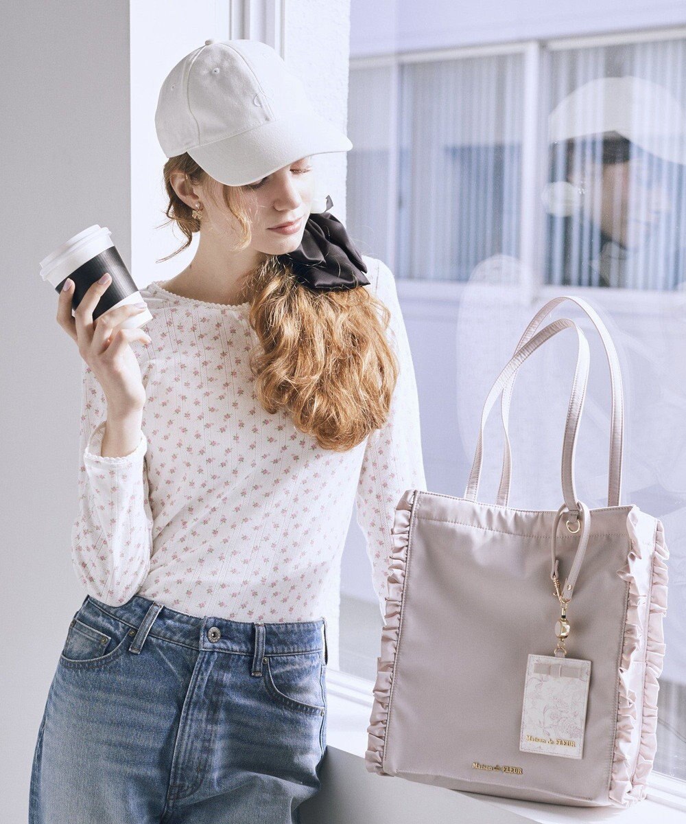 Maison de FLEUR 撥水加工フリルスクエアトートバッグ 