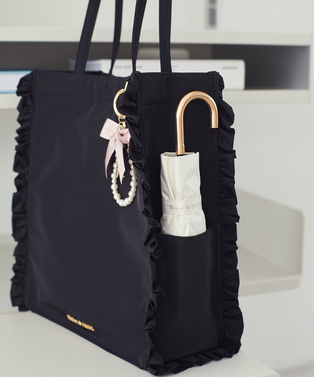 Maison de FLEUR 撥水加工フリルスクエアトートバッグ 