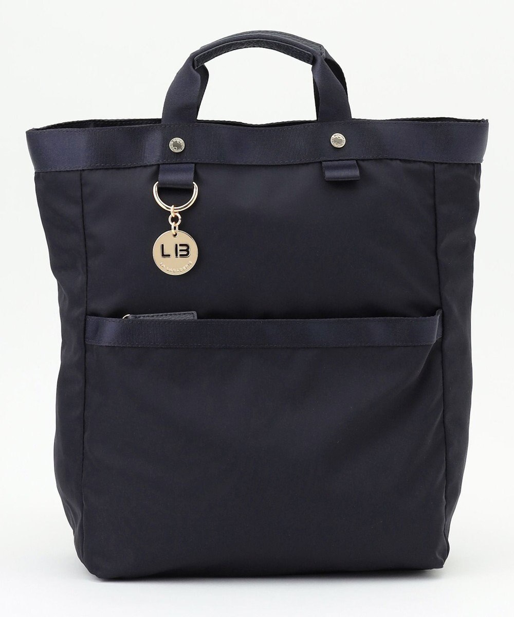 LA BAGAGERIE チャーム付き　ナイロンスクエアリュック 