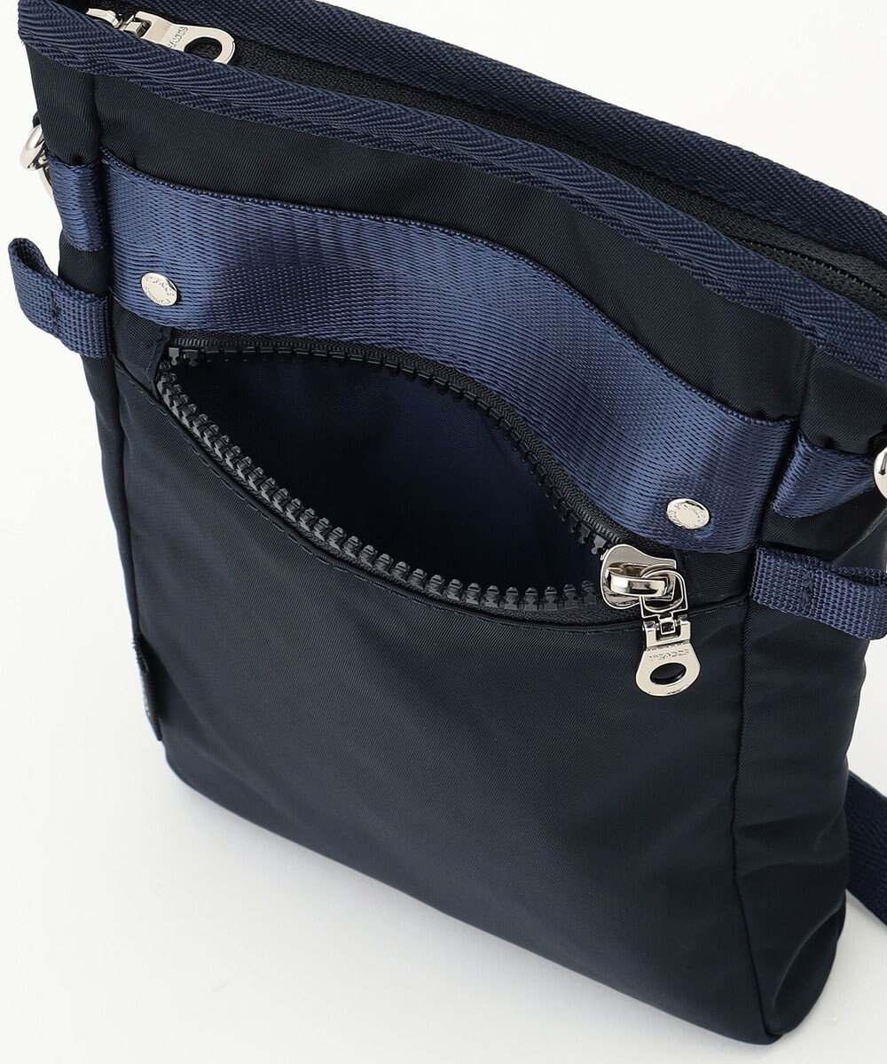 Y'SACCS テープデザイン　トラベルポシェット 