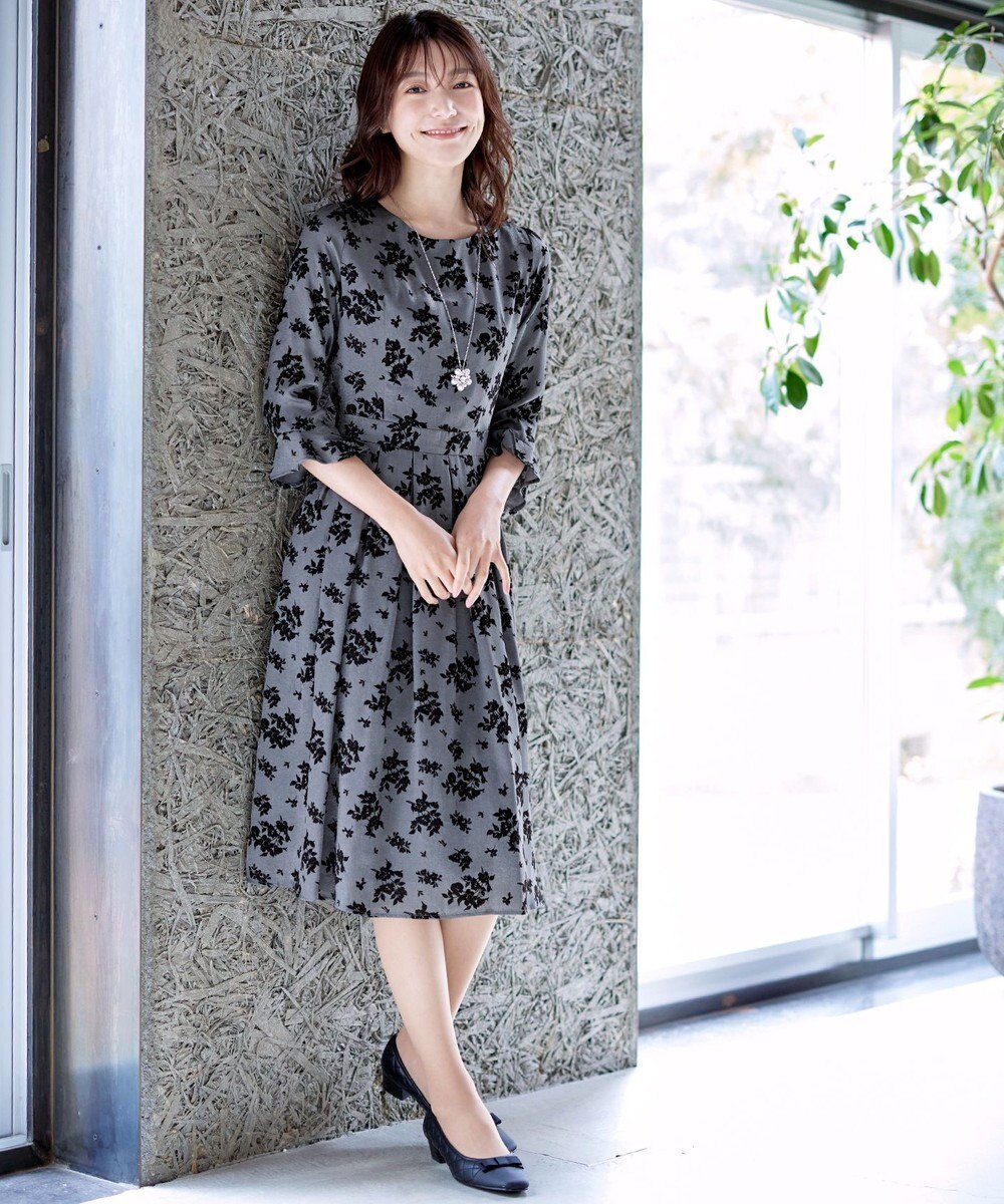 Tiaclasse 【安田美沙子さん着用・洗える】フラワーフロッキーワンピース 