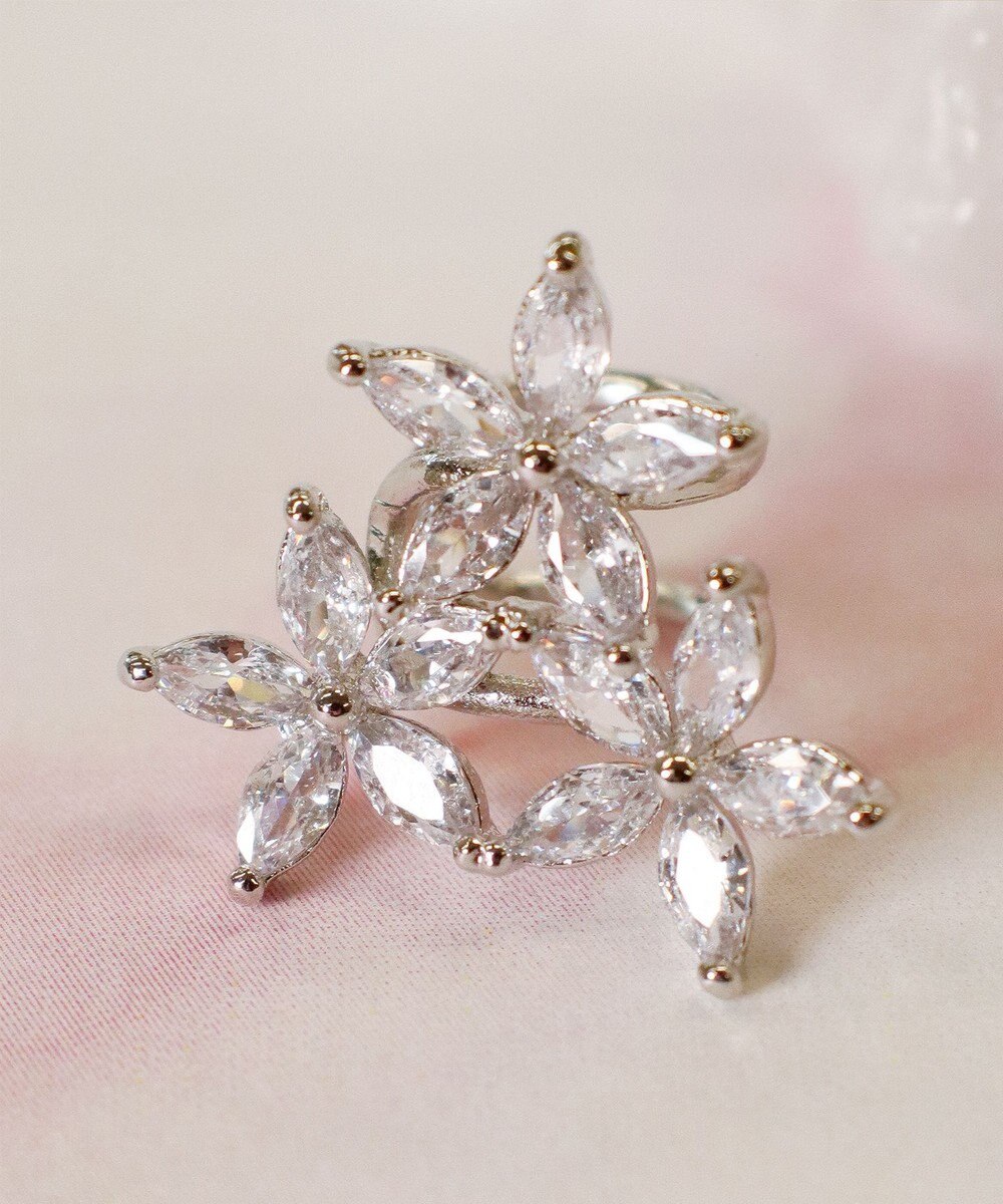 Tiaclasse 3片花イヤーカフ 