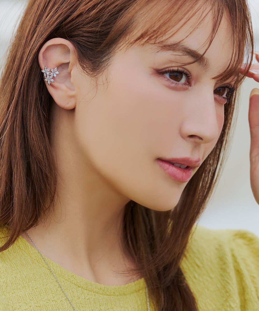 Tiaclasse 3片花イヤーカフ 