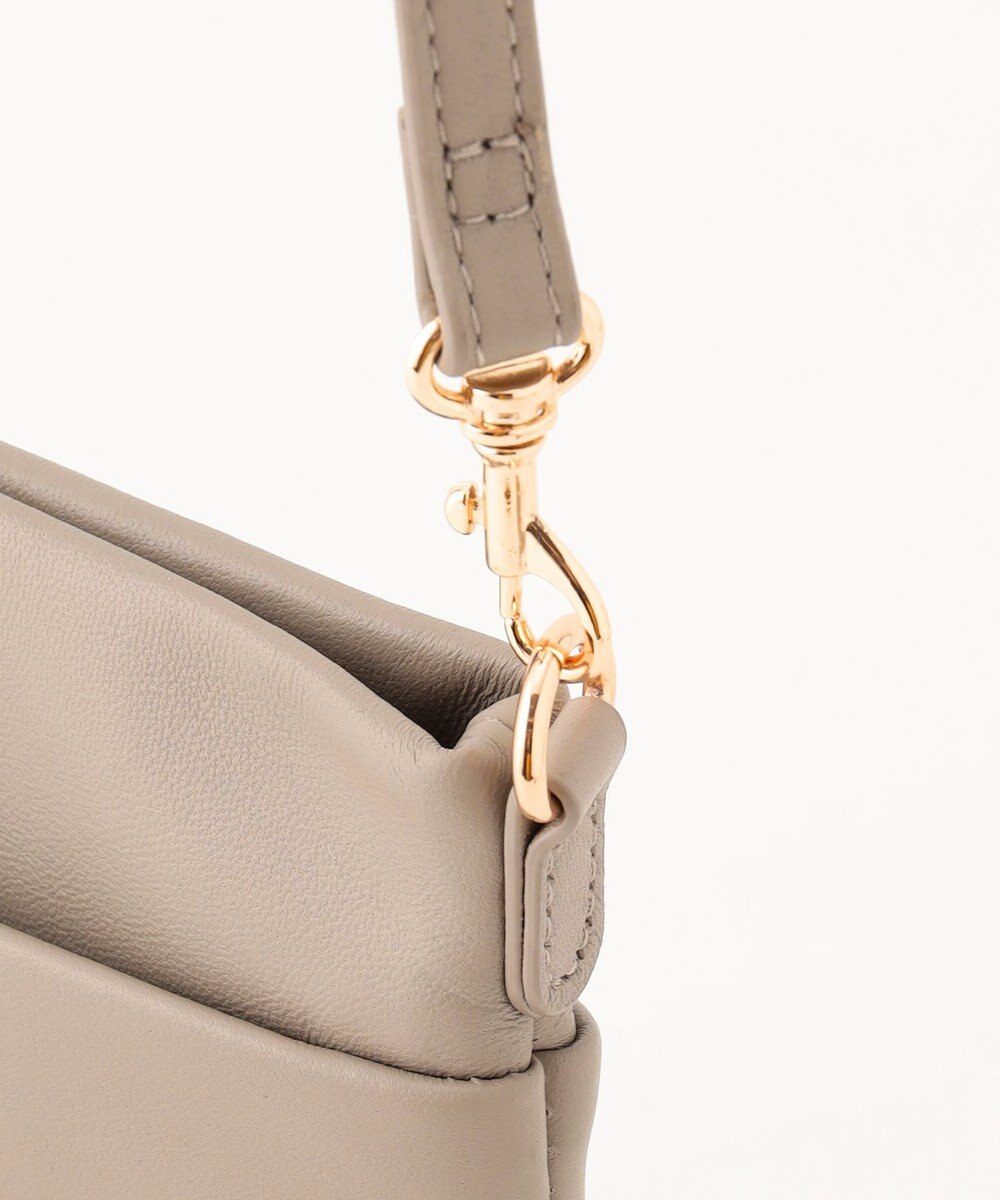 LA BAGAGERIE シープレザー　スクエアミニマムポシェット 