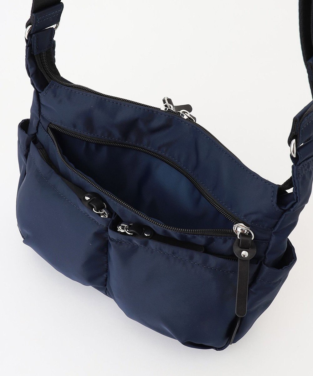 Y'SACCS トリプルポケットベーシックショルダー 