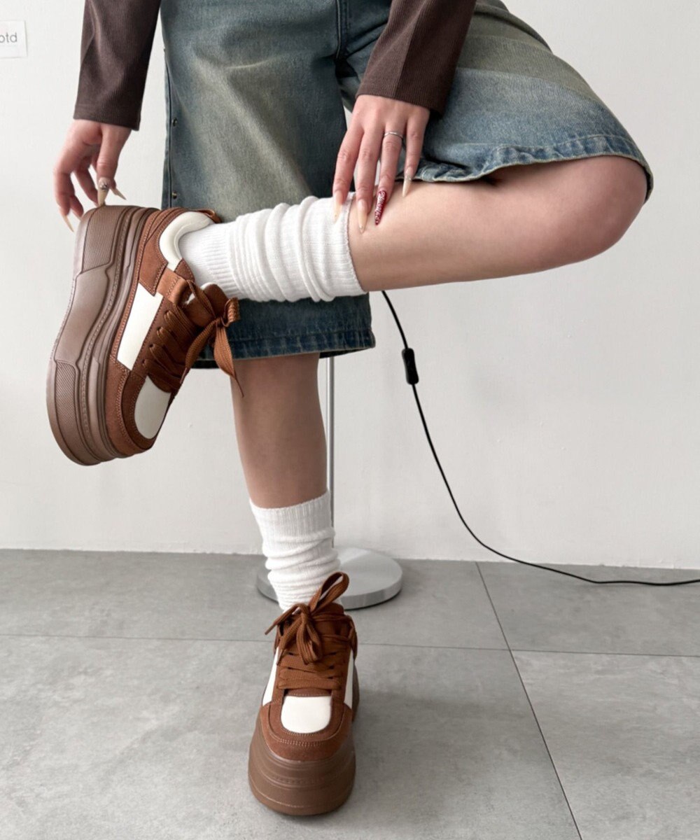 WEGO 厚底ワイドシューレーススニーカー 