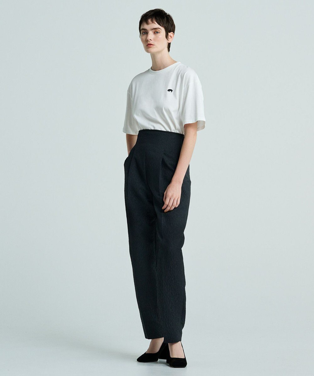 uncrave 【UNISEXあり】トンカツ Tシャツ（uncrave WHITE） 