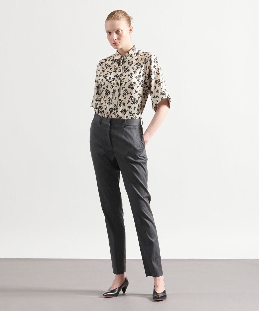 JOSEPH ウールバイストレッチ　テーパードトラウザーズ 