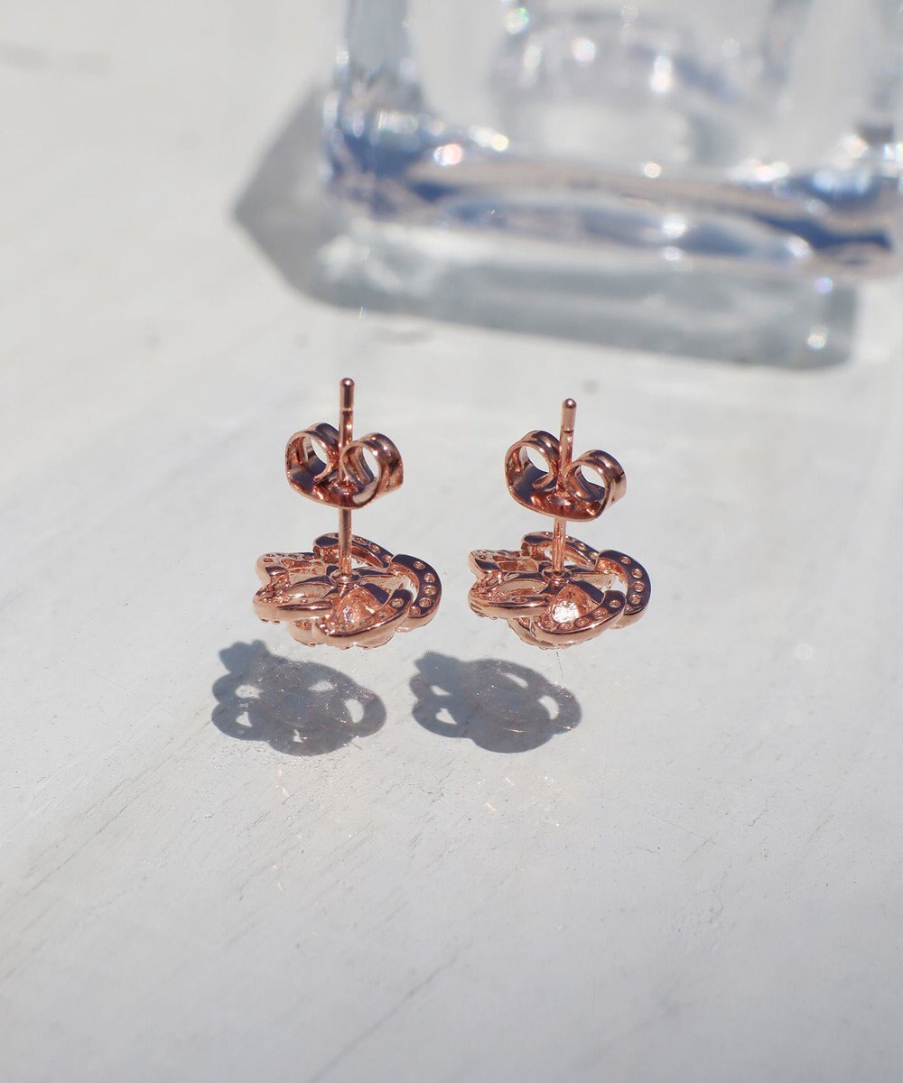 Tiaclasse 【金属アレルギー対応】カメリアモチーフピアス・イヤリング 