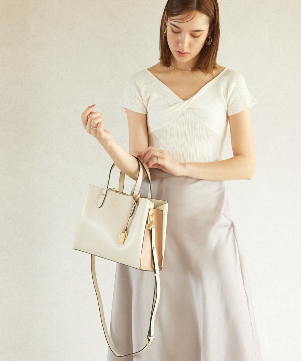 style code 【MERCURYDUO/マーキュリーデュオ】両アオリポケットサイド配色大開き開口 超軽量ハンドバッグ キーチャーム付 