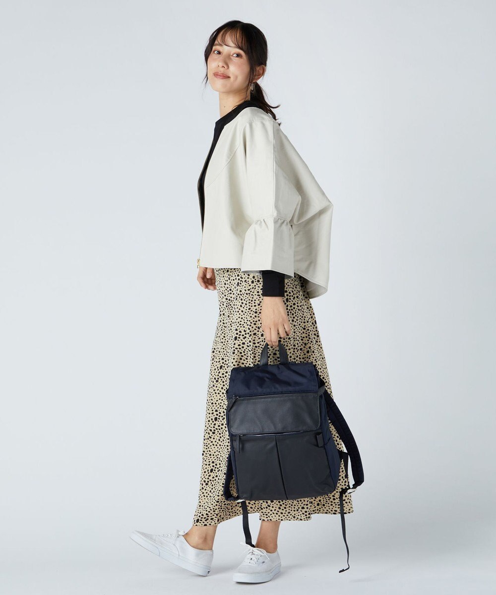 Y'SACCS ナイロン×牛革コンビシリーズ リュックサック Mサイズ 