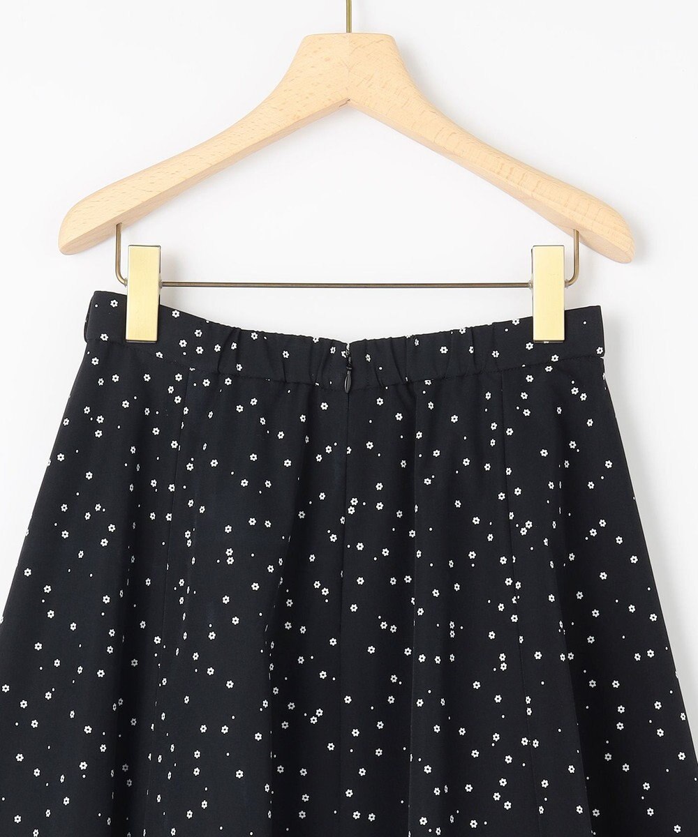 組曲 S フラワースパンコールプリント スカート 