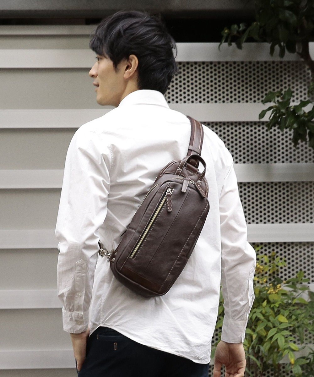 UNBILLION Otias アンティーク仕上げタイプ合皮ボディバッグS 