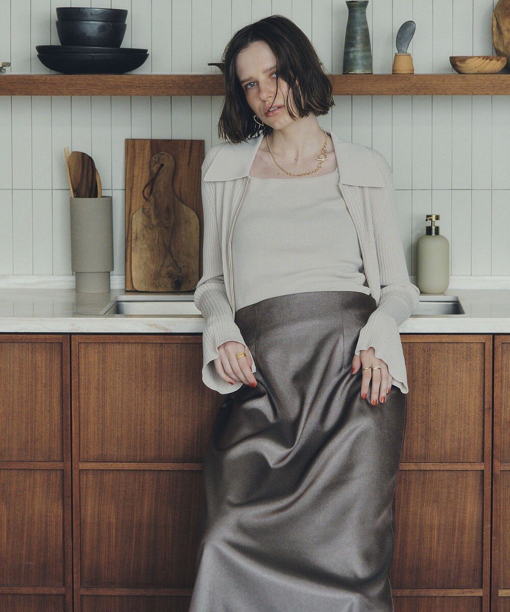 YECCA VECCA シャイニーロングスカート 