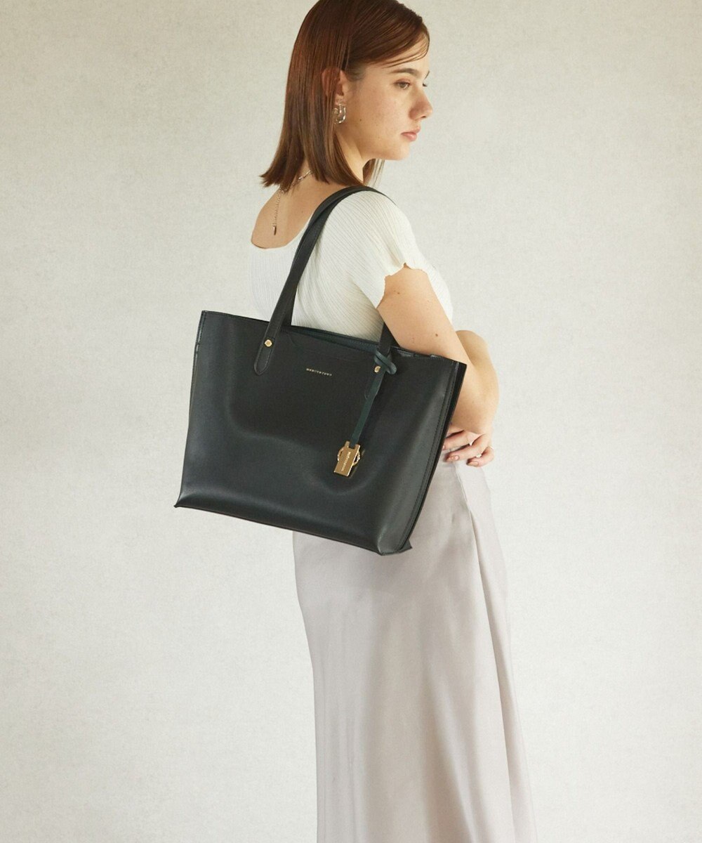 style code 【MERCURYDUO/マーキュリーデュオ】両アオリポケット サイド配色A4トートバッグ　 キーチャーム付 